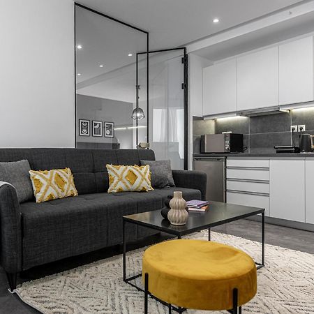 Phaedrus Living: City Center Luxury Flat Loukianou Athén Kültér fotó