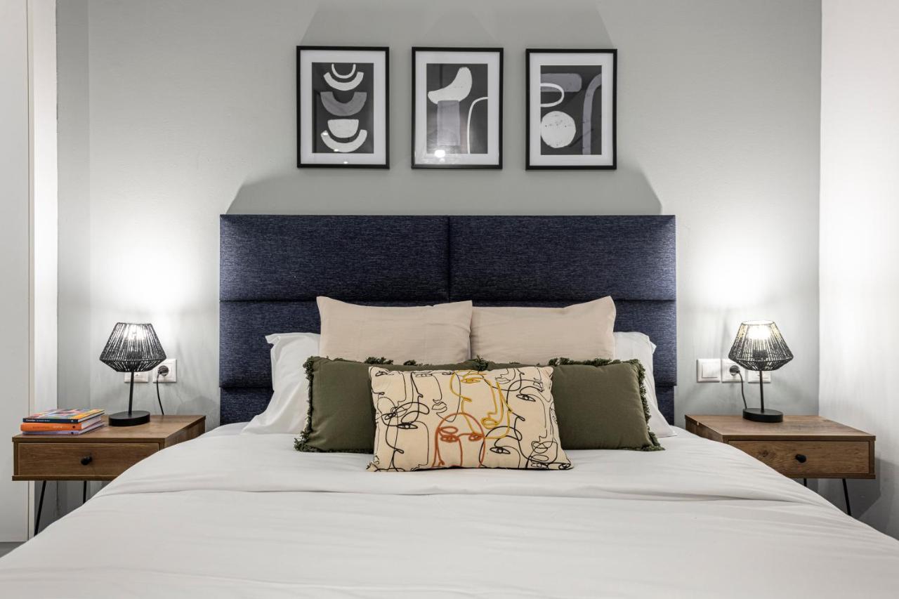 Phaedrus Living: City Center Luxury Flat Loukianou Athén Kültér fotó